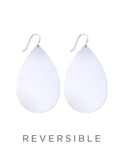 Load image into Gallery viewer, Myriam Van Neste – Marguerite Bloom Big Tear Drop Earrings
